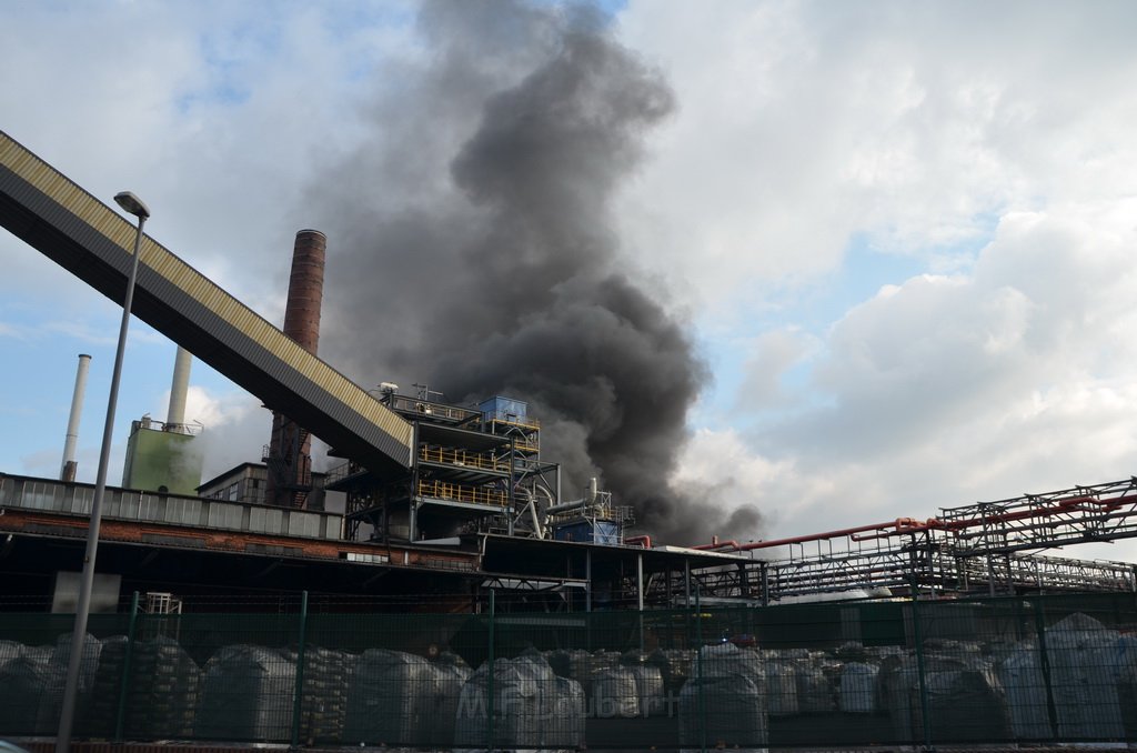 Einsatz BF Koeln Mechernich Werk Orion Harry Kloepferstr P23.JPG - Miklos Laubert